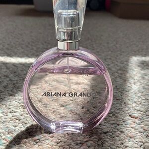 Ariana Grande R.E.M. perfume